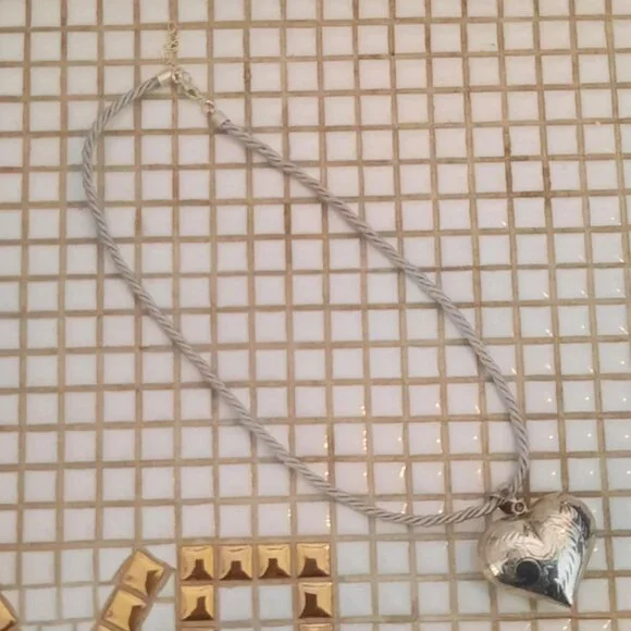 Vintage Sterling Silver Etched Puffy Heart Pendant Necklace Large 1.5 In Large B - Picture 2 of 3